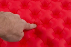 Sea To Summit Comfort Plus Insulated Mat Camping Airbed -Camping Gear Store AMCPINS ComfortPlusInsualted USP 02 AirSprungCellsDeformIndependently