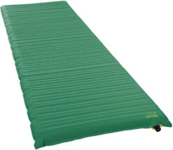 Thermarest NeoAir Venture Lightweight Camping Mat 9 Thermarest NeoAir Venture Lightweight Camping Mat -Camping Gear Store a78f0943 6f11 4c54 a259 ba154b06629913270 tr neoair venture pine regular angle