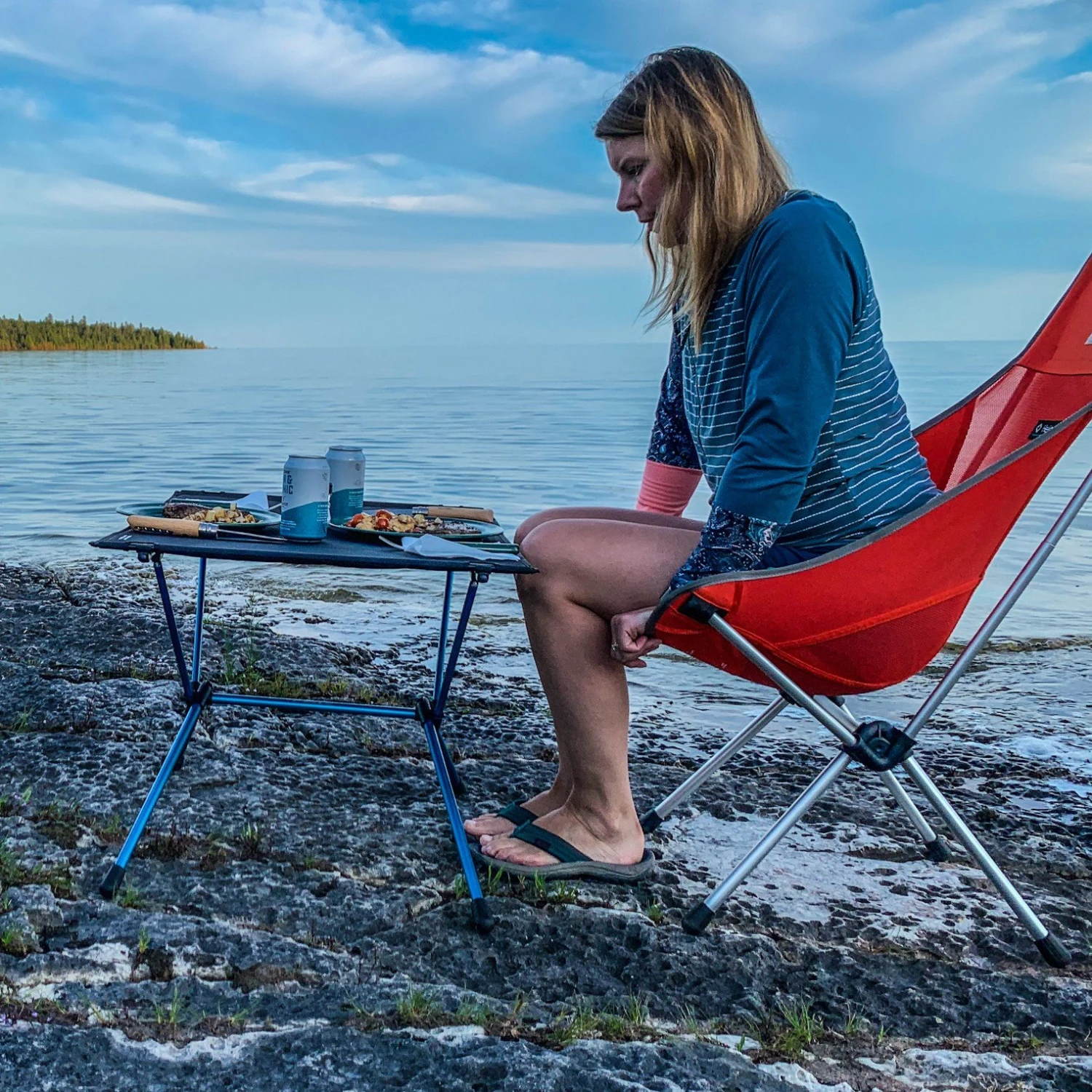Helinox Table One Hardtop Regular Lightweight Camping Table 16 Helinox Table One Hardtop Regular Lightweight Camping Table - Image 14
