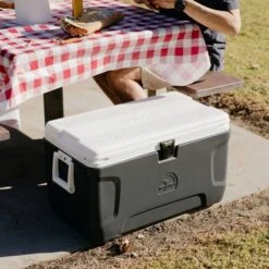 Igloo Maxcold 70 Camping Cool Box -Camping Gear Store oofg0623
