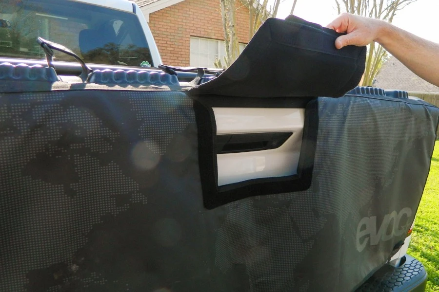 Evoc Tailgate Pad 6 Bike Cycle Pickup Truck Protector Cover 9 Evoc Tailgate Pad 6 Bike Cycle Pickup Truck Protector Cover - Image 7